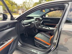 Changan UNI-V 2023 1.5T Premium - ფოტო 9