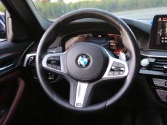 BMW 5 Series 530Li Premier M Sport Package - ფოტო 14