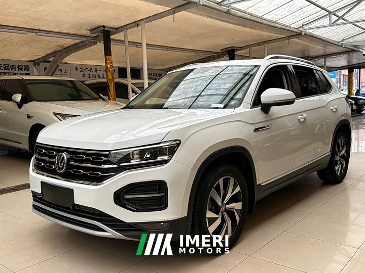 Volkswagen Taos 330TSI FWD Luxury Smart Connected Edition