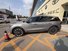 Lincoln Explorer 2.0T AWD Elite - ფოტო 2