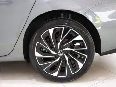 Volkswagen Jetta L 300TSI DSG Luxury - ფოტო 20