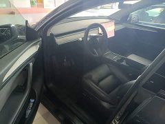 Tesla Model Y Rear-Wheel Drive - ფოტო 15
