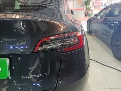 Tesla Model Y Rear-Wheel Drive - ფოტო 7