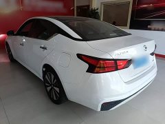 Nissan Teana 2.0L XL Comfort - ფოტო 4
