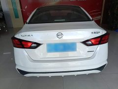 Nissan Teana 2.0L XL Comfort - ფოტო 5
