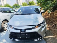 Toyota Corolla Hybrid 1.8H E-CVT Luxury - ფოტო 2