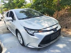 Toyota Corolla Hybrid 1.8H E-CVT Luxury - ფოტო 3