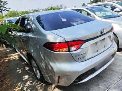 Toyota Corolla Hybrid 1.8H E-CVT Luxury - ფოტო 4