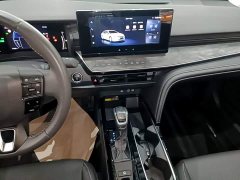 Toyota Camry Hybrid 2.0HG Radiance Edition - ფოტო 12