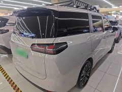 Wuling Starlight 730 New Energy PHEV 125km Luxury - ფოტო 6