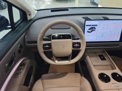 Li Auto i8 Standard Edition - ფოტო 10
