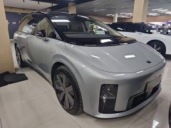 Li Auto i8 Standard Edition - ფოტო 3