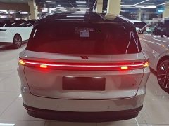 Li Auto i8 Standard Edition - ფოტო 5