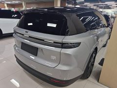 Li Auto i8 Standard Edition - ფოტო 6