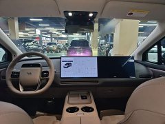 Li Auto i8 Standard Edition - ფოტო 9