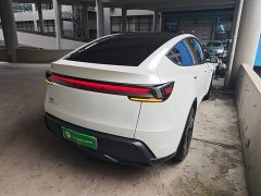 Tesla Model Y Rear-Wheel Drive - ფოტო 6