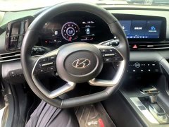 Hyundai Elantra 1.5L CVT Luxury - ფოტო 10