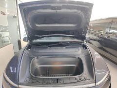 Tesla Model Y Rear-Wheel Drive - ფოტო 19