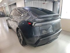 Tesla Model Y Rear-Wheel Drive - ფოტო 4