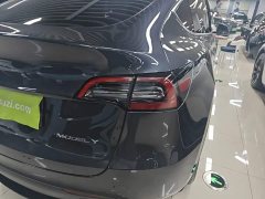 Tesla Model Y Long Range All-Wheel Drive - ფოტო 7