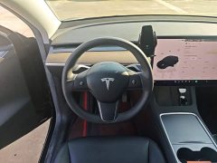 Tesla Model Y Rear-Wheel Drive - ფოტო 10