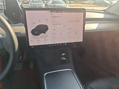 Tesla Model Y Rear-Wheel Drive - ფოტო 12
