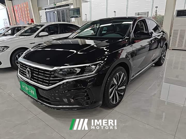 Volkswagen Passat 330TSI Elite