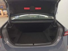 BMW 5 Series 530Li Luxury M Sport Package - ფოტო 18