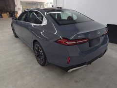 BMW 5 Series 530Li Luxury M Sport Package - ფოტო 4