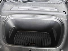 Tesla Model Y Rear-Wheel Drive - ფოტო 19