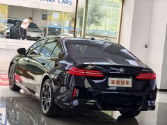 BMW 5 Series 530Li Premier M Sport Package - ფოტო 17