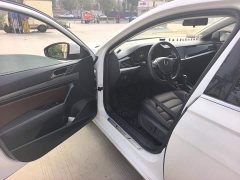 Volkswagen Lavida 280TSI DSG Luxury - ფოტო 12