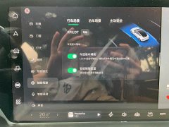 Xpeng P7 2020 670N - ფოტო 17