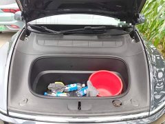 Tesla Model Y Rear-Wheel Drive - ფოტო 16