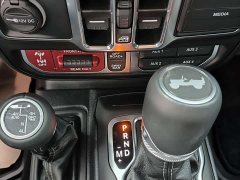 Jeep Wrangler 2.0T Middle East version - ფოტო 12