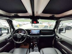 Jeep Wrangler 2.0T Middle East version - ფოტო 9
