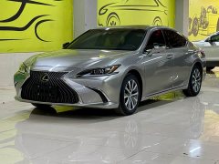 Lexus ES 200 Premium Edition - ფოტო 1