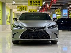 Lexus ES 200 Premium Edition - ფოტო 2