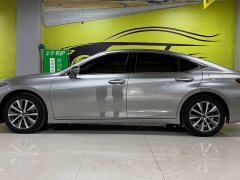 Lexus ES 200 Premium Edition - ფოტო 4