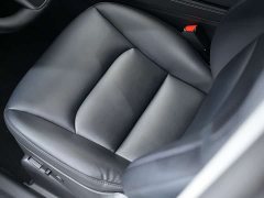 Tesla Model Y Rear-Wheel Drive - ფოტო 14