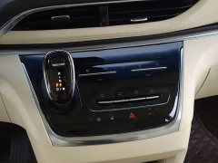 Buick GL8 Land Executive Cabin 652T Luxury - ფოტო 12