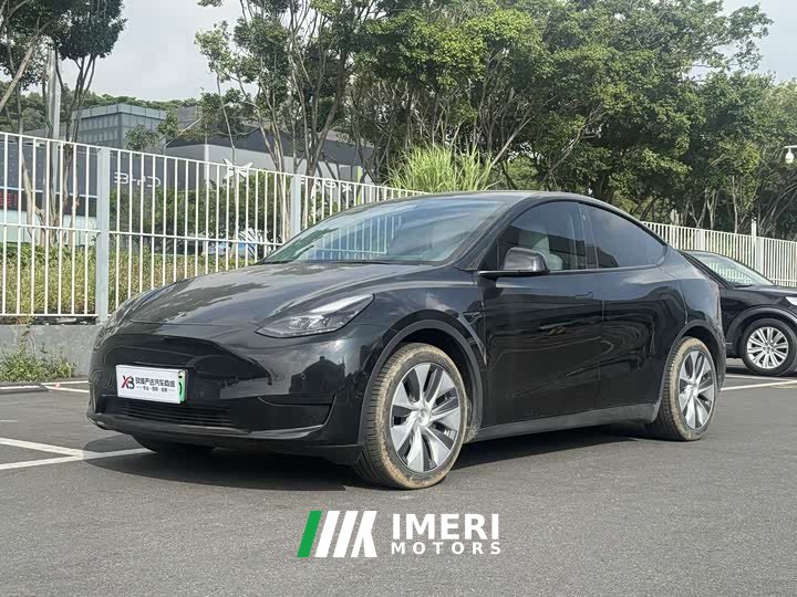 Tesla Model Y Facelift Rear-Wheel Drive