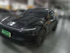 Tesla Model Y Rear-Wheel Drive - ფოტო 1