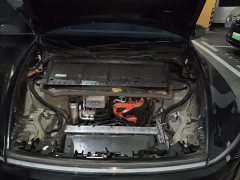 Tesla Model Y Rear-Wheel Drive - ფოტო 16