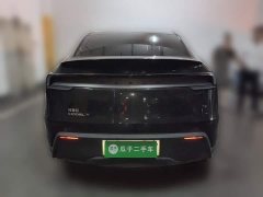 Tesla Model Y Rear-Wheel Drive - ფოტო 3