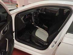 Volkswagen Polo Plus 1.5L Automatic Panoramic Comfort Edition - ფოტო 11
