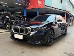 BMW 5 Series 525Li M Sport Package - ფოტო 1