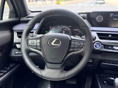 Lexus UX New Energy 2020 300e Pure Joy Edition - ფოტო 8