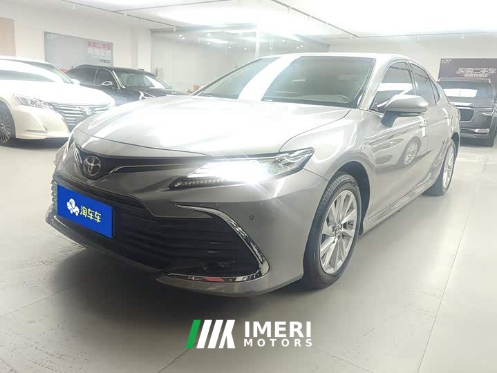 Toyota Camry 2.0G Luxury