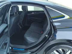 Volkswagen Passat Outstanding Edition 380TSI Dragon Ascendant Version - ფოტო 11